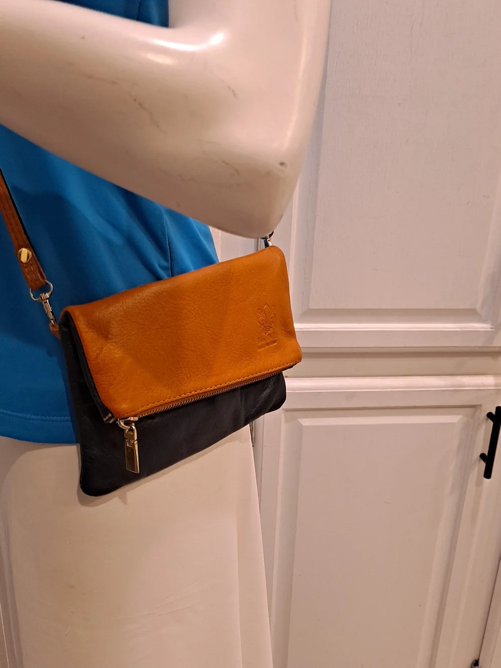 Vera Pelle compact foldover